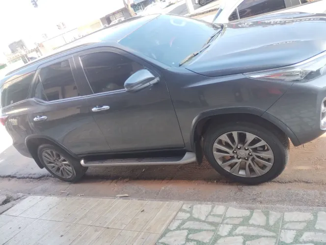 Toyota Hilux SW4 SRX 4X4 2.8 TDI 16V Dies. Aut. 2019