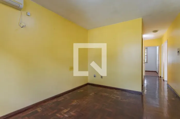Casa à Venda - Sarandi II, 3 Quartos, 320 m2