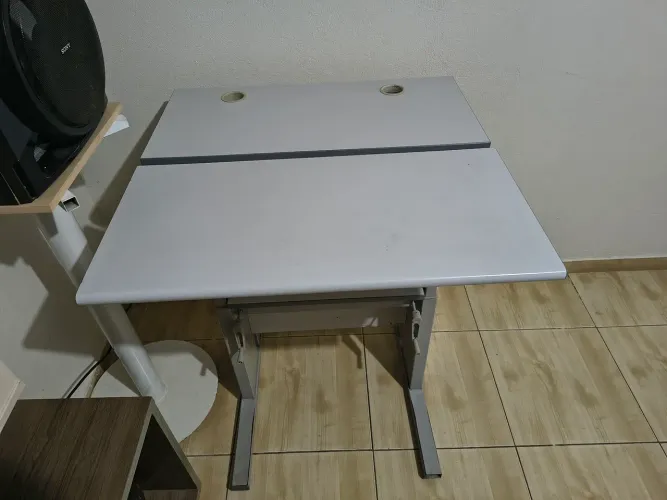 Mesa regulável
