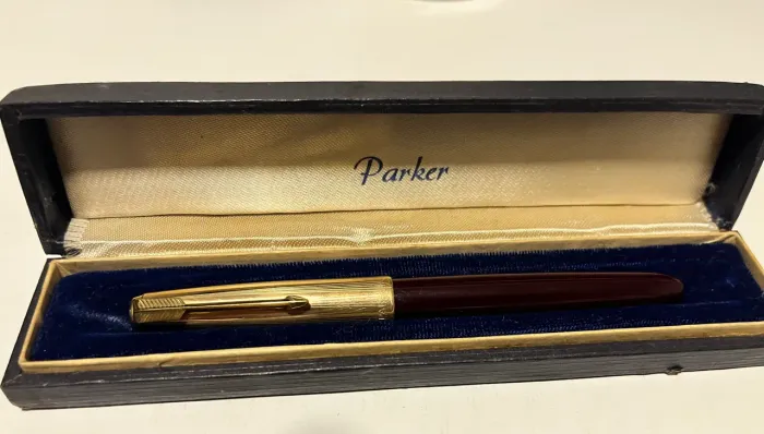 Caneta Tinteiro Parker 51 na cor bordô