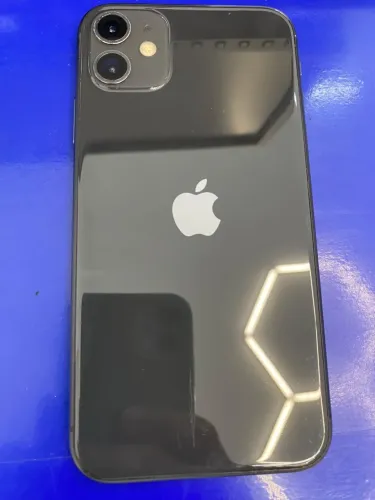 iPhone 11