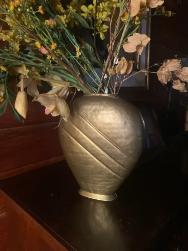 Vaso Indiano em Latão - Peça Elegante e Atemporal