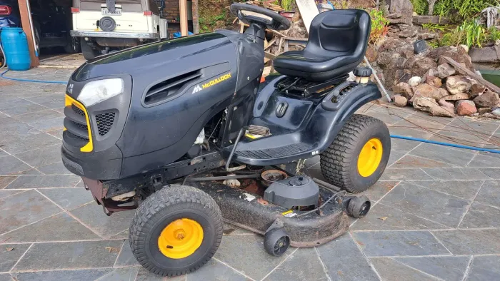 Trator cortador de grama 23hp