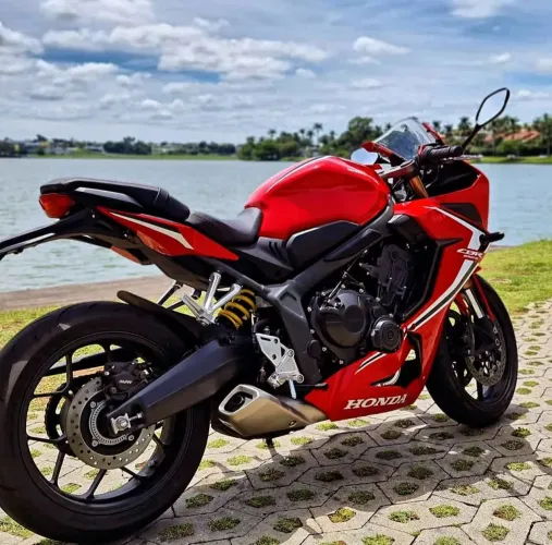 Honda CBR 650R Vermelha 2021