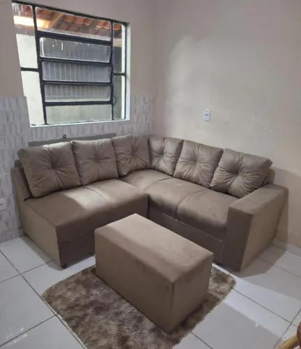 Sofá de canto com puff novo
