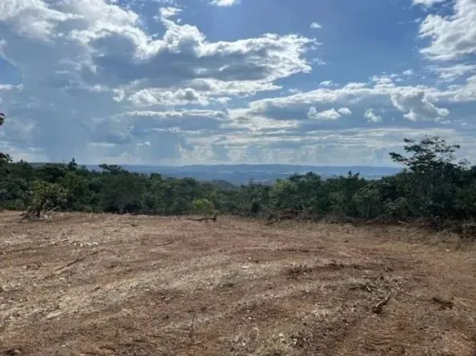 1 Alqueire, Energia, Arborizada, Próximo Cachoeira do Éden, 7km Rodovia, Aragoiânia