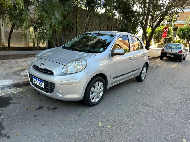 Nissan March S 1.6 16V Flex Fuel 5P 2013