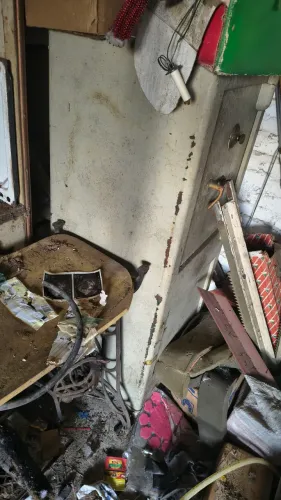 Cofre Antigo Reforçado Concretado