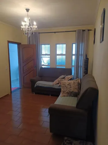 Linda casa na Vila Virgínia | É aqui na Imobiliária Rosa e Rangel