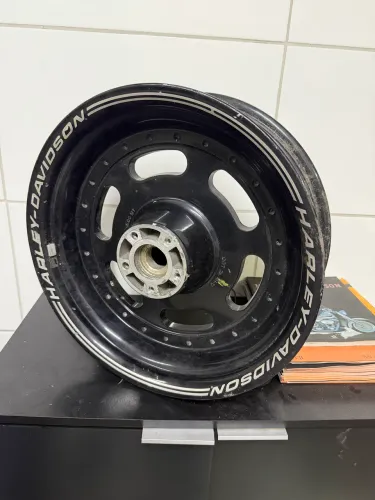 Roda traseira Harley Davidson Dyna Fat Bob