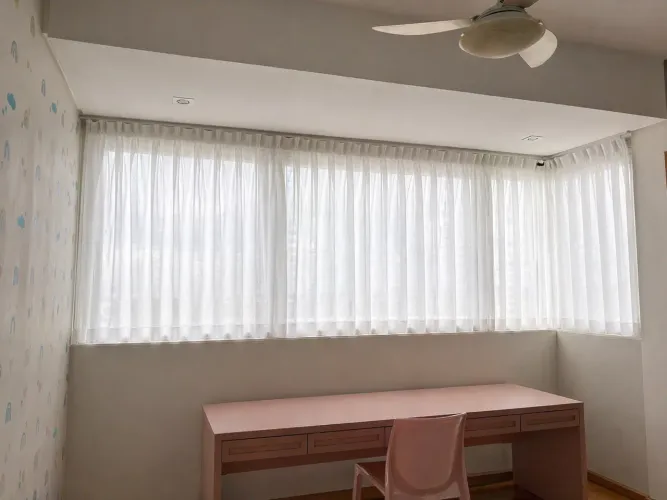 Duas Cortinas branca de linho com forro grande 