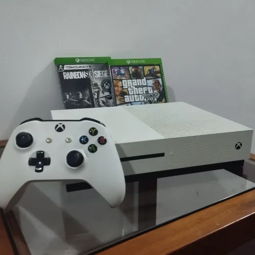 XBOX ONE S 1TB + CONTROLE + 2 JOGOS