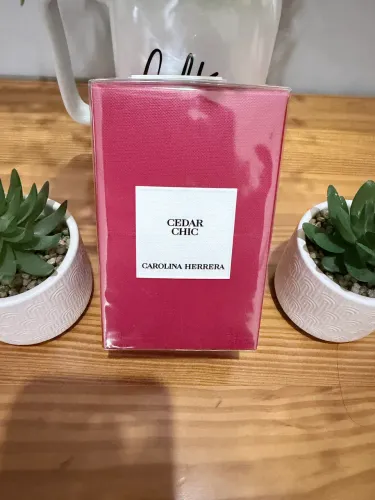 Perfume Cedar chic Carolina Herrera 100 ml 