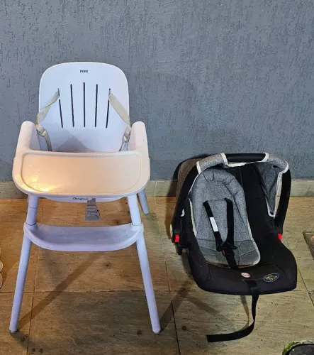 Bebê Conforto + Cadeira de alimentação