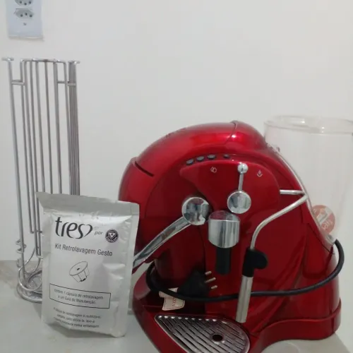 Cafeteira expresso três corações