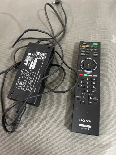 Vender controle e fonte tv Sony