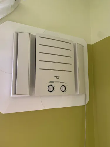 AR CONDICIONADO DE JANELA SPRINGER MIDEA 10000 BTUS 220V
