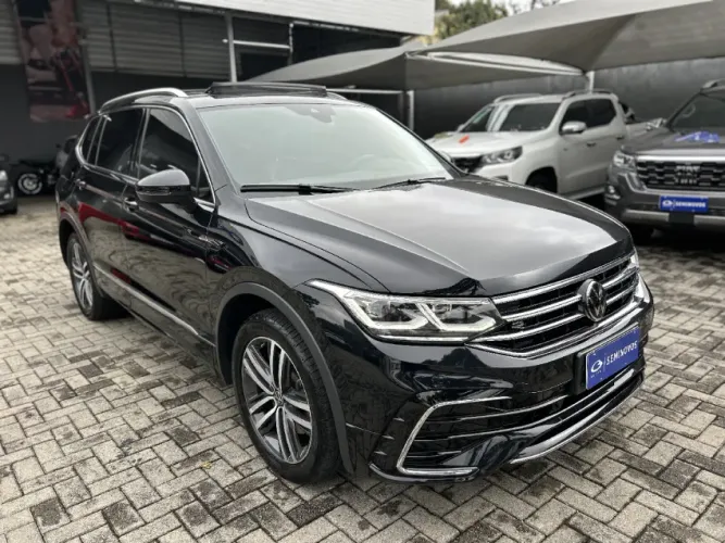 Volkswagen Tiguan Allspac R-line 300 TSI 2.0 2025