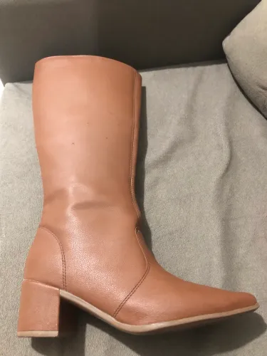 Vendo bota caramelo salto 6 tamanho 36