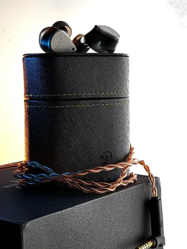 Fones de ouvido in ear - Moondrop Variations + Cabo 3.5