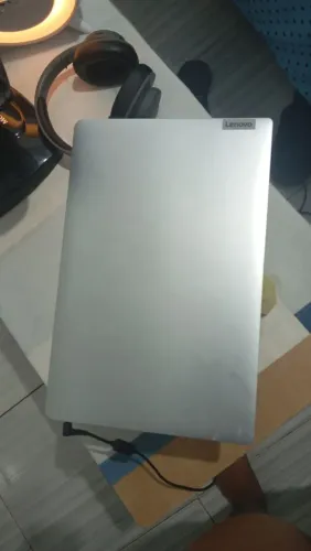 Notebook Leo novo conservado 2.500
