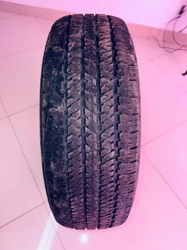 Pneu Bridgestone 245 / 70 R 16 Meia Vida