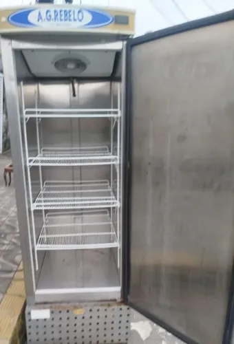 Refrigeradora para seu comércio. Nova! Pegando tudo certo