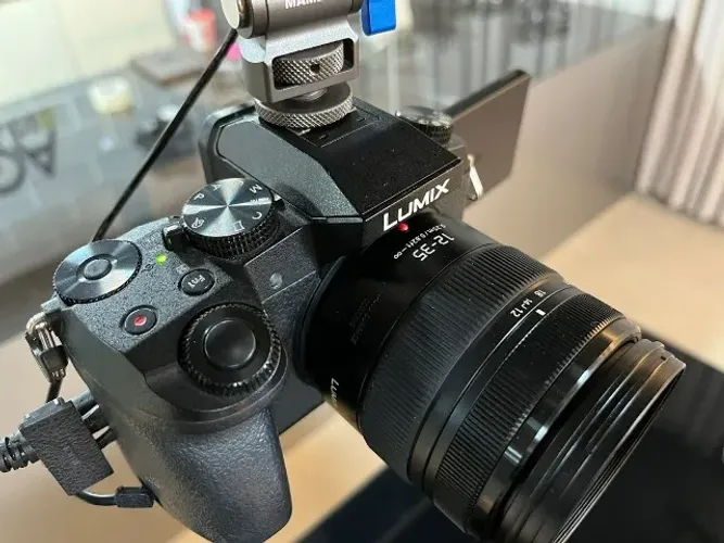Lente Panasonic Lumix 12-35mm F/2.8 (olympus, Blackmagic)