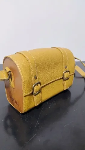Bolsa POCKET em Couro e Madeira da Estúdio Matulão
