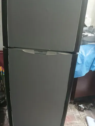 Geladeira GE 510 litros frost free funciona perfeitamente 570,00 aceito cartão