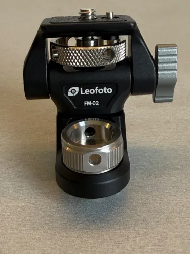 Suporte Articulado Leofoto FM-02 para Monitor de Câmera