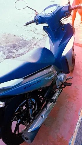 Moto em perfeito estado só pega e andar nada mais a fazer moto d mulher