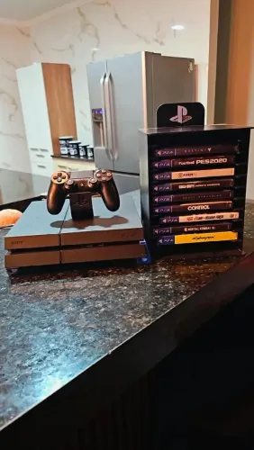 Ps4 500Gb com 9 jogos mídia física