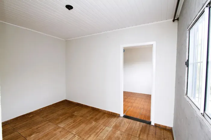 Casa à Venda - Dom Bosco, 2 Quartos, 70 m2