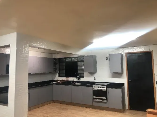 OPORTUNIDADE! CASA AMPLA NO CENTRO DE UCHOA POR APENAS R$ 350.000