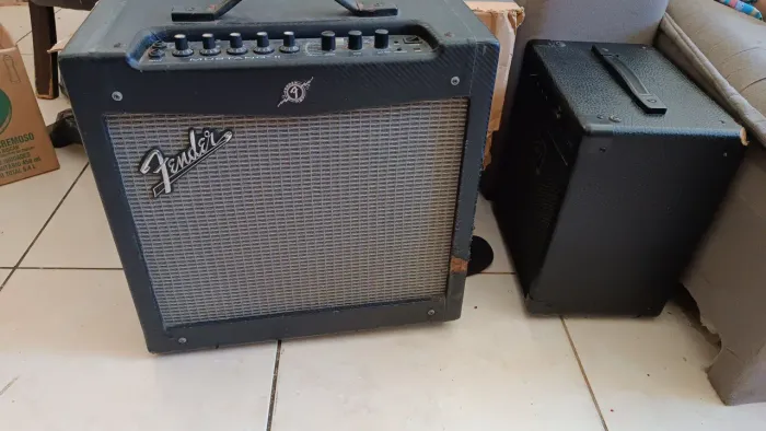 Amplificador fender Mustang