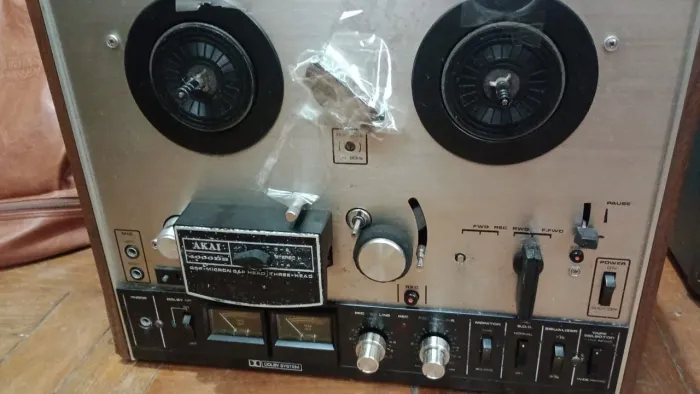 GRAVADOR DE ROLO AKAI 4000 DB