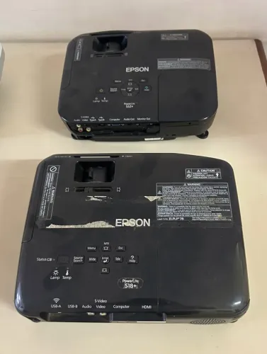 Projetores Epson S12