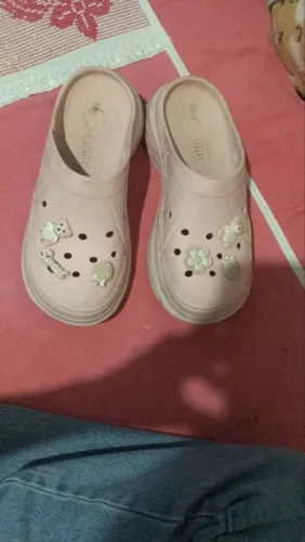 Estou vendendo essa croc