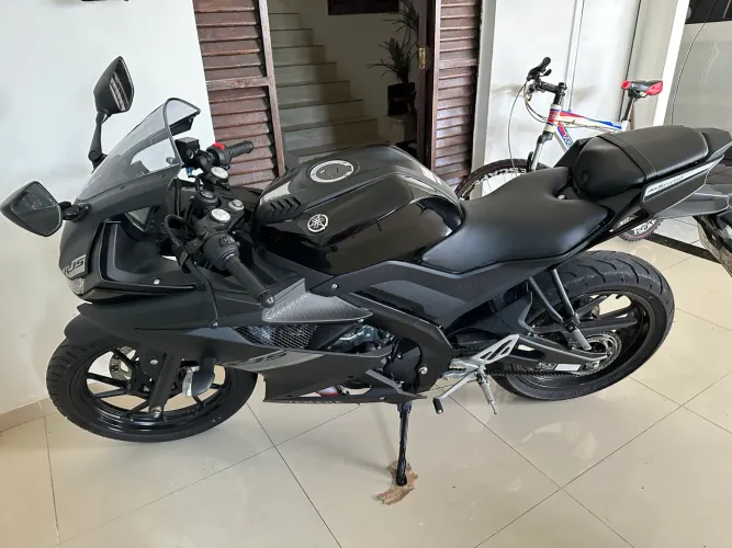 Moto R15
