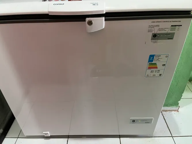 Vendo novo moderno cônsul.detalhes nos comentários