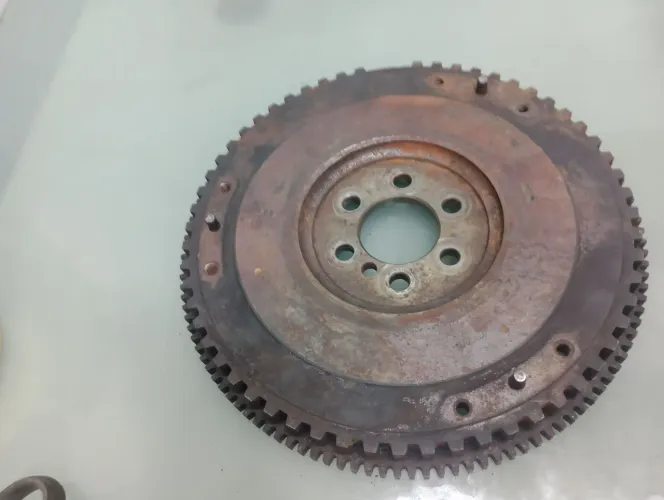 Volante do motor pegeoult 206/207 1.4 original
