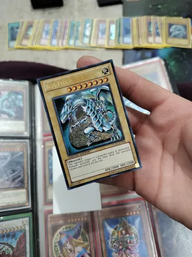 Yu-Gi-Oh (Blue-Eyes White Dragon) Limited Edition 25 anos