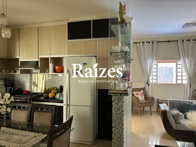 Casa com 4 quartos e varanda gourmet no Alto Umuarama