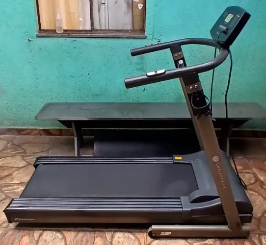 Ate 4x sem Juros -Esteira Elétrica Moviment R3 - 13.5 Km - Profissional - Motor e Placa WE