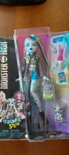 Boneca Monster High Frankie Stein core wave 2 na caixa 