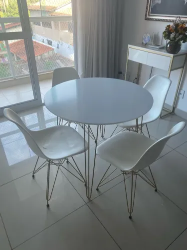 MESA MINIMALISTA 