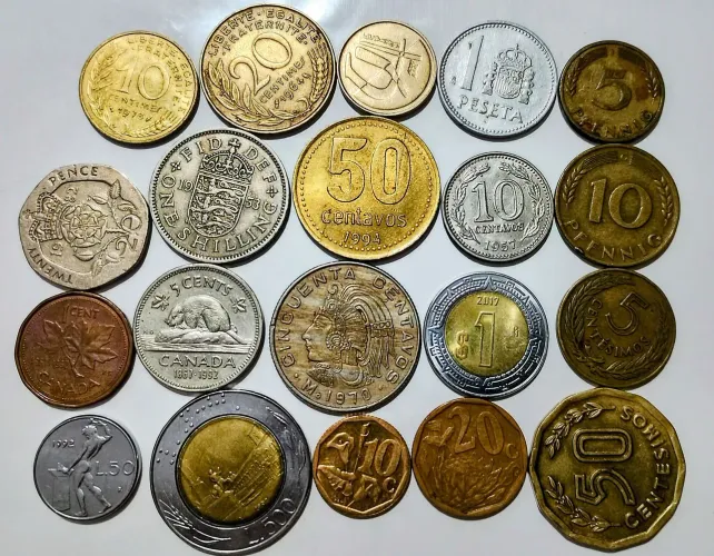 20 moedas do mundo (2)