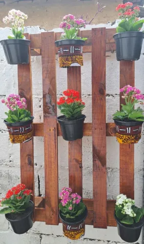 Jardim vertical artesanal em pallet