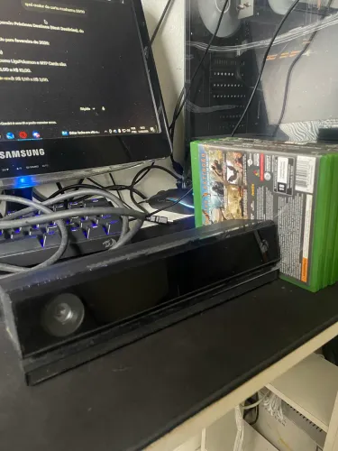 Vendo Kinect Xbox One + 5 Jogos
